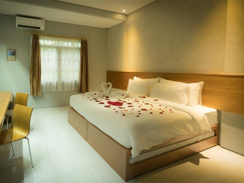 Nite & Day Mdc Puncak - Gadog Bogor Exterior foto