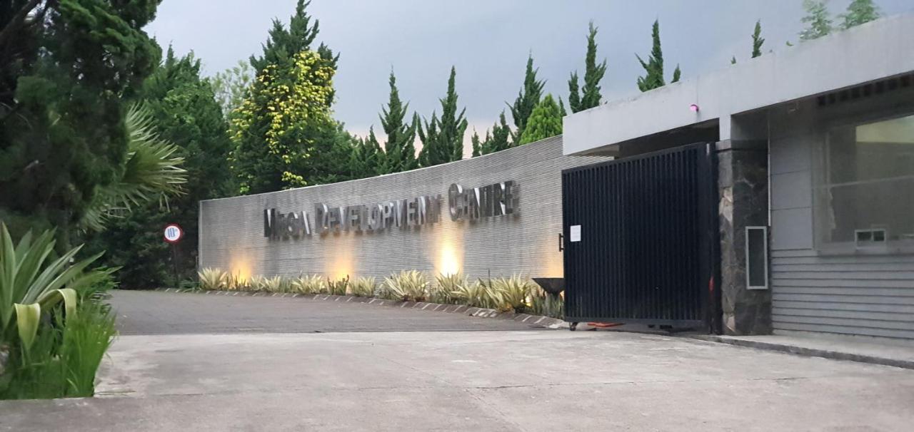 Nite & Day Mdc Puncak - Gadog Bogor Exterior foto